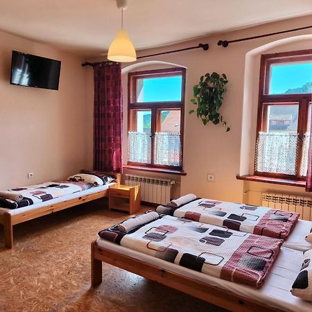 Apartamenty I Pokoje Goscinne "Wacus" Srebrna Góra エクステリア 写真