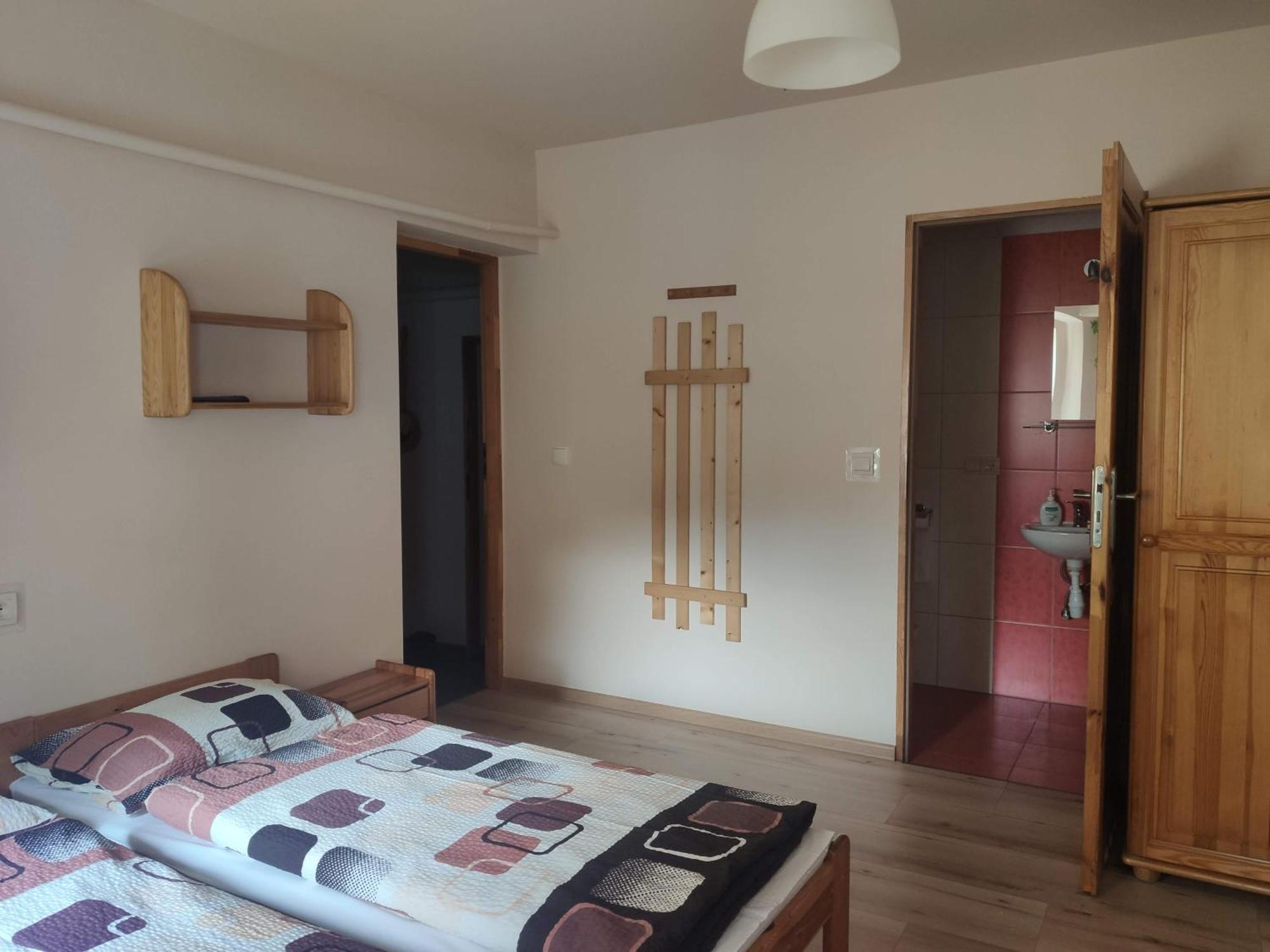 Apartamenty I Pokoje Goscinne "Wacus" Srebrna Góra エクステリア 写真