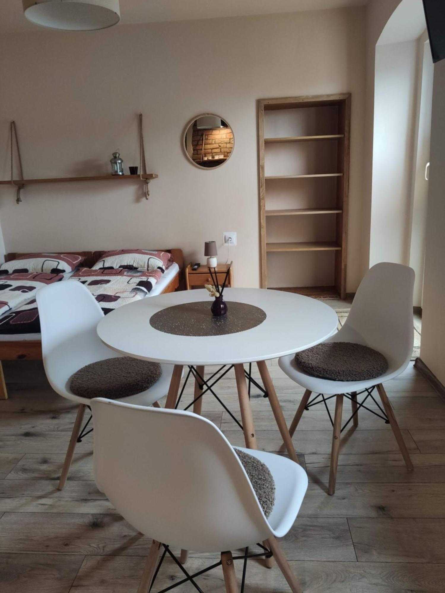 Apartamenty I Pokoje Goscinne "Wacus" Srebrna Góra エクステリア 写真