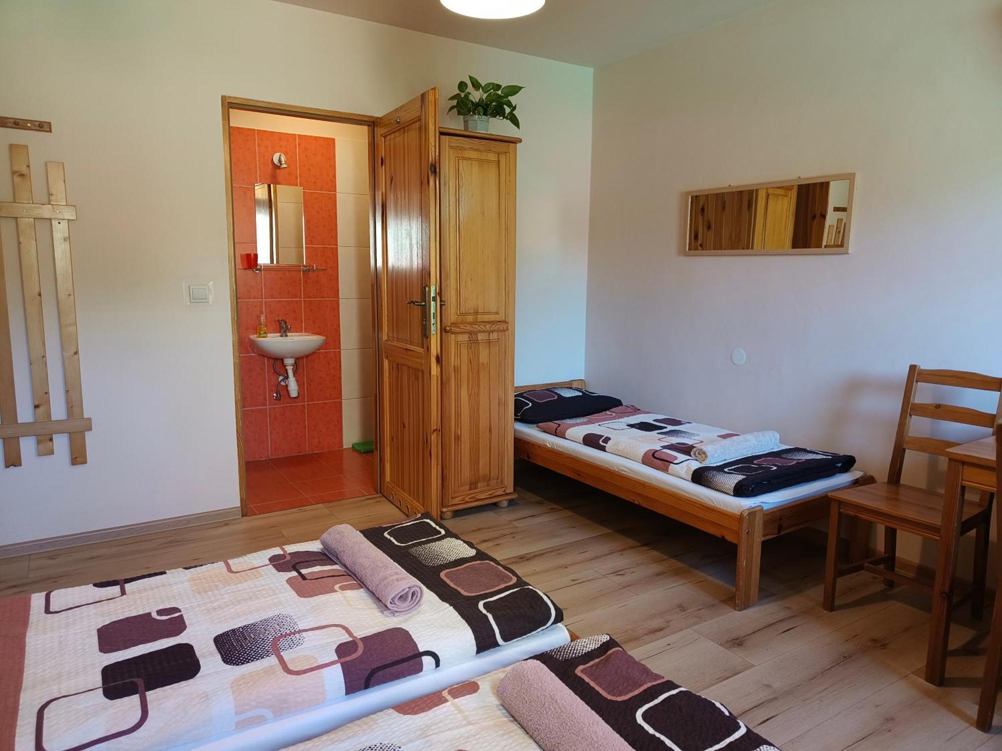 Apartamenty I Pokoje Goscinne "Wacus" Srebrna Góra エクステリア 写真