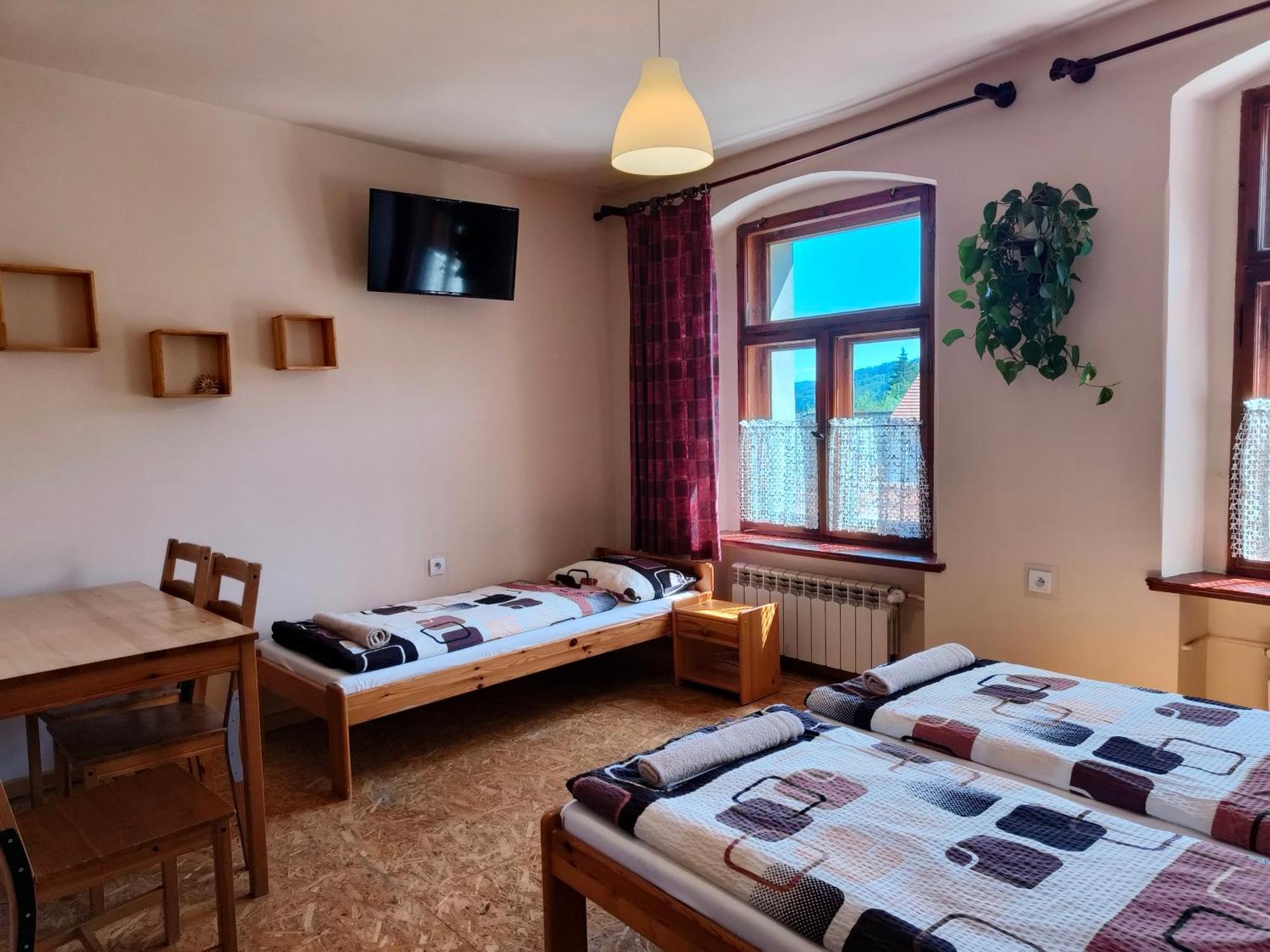 Apartamenty I Pokoje Goscinne "Wacus" Srebrna Góra エクステリア 写真