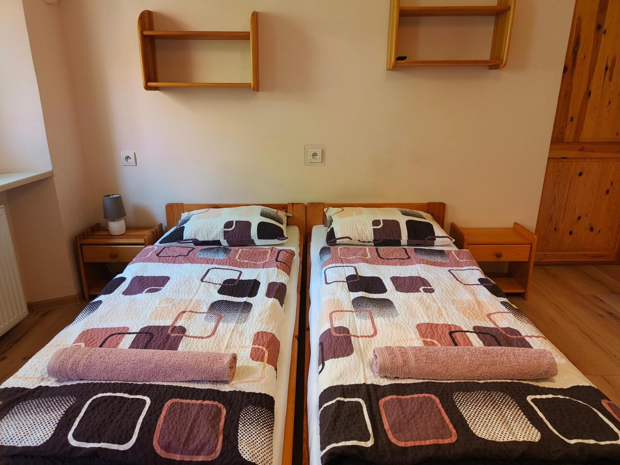 Apartamenty I Pokoje Goscinne "Wacus" Srebrna Góra エクステリア 写真